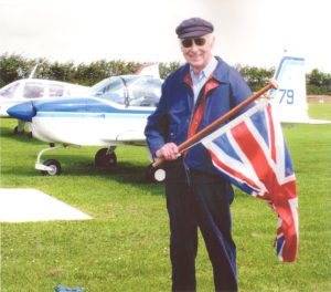 Neville Duke at the start of the race.